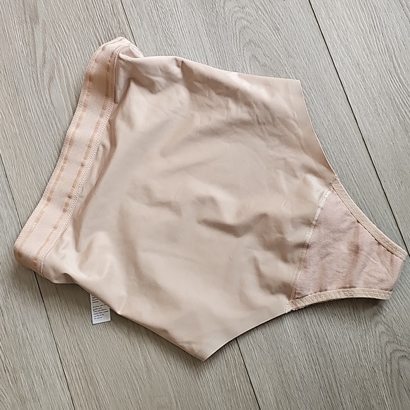 Spanx High Waisted Shaping Underwear, Small, Like New - Picture 8 of 12